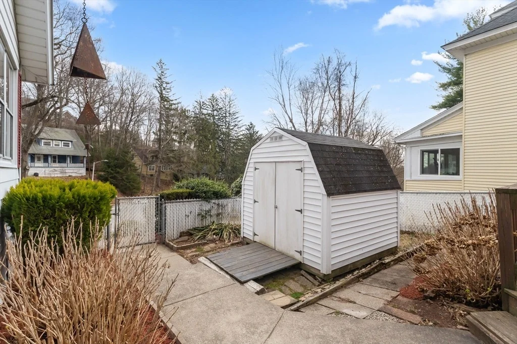 Photo of 35 Chesterfield Rd