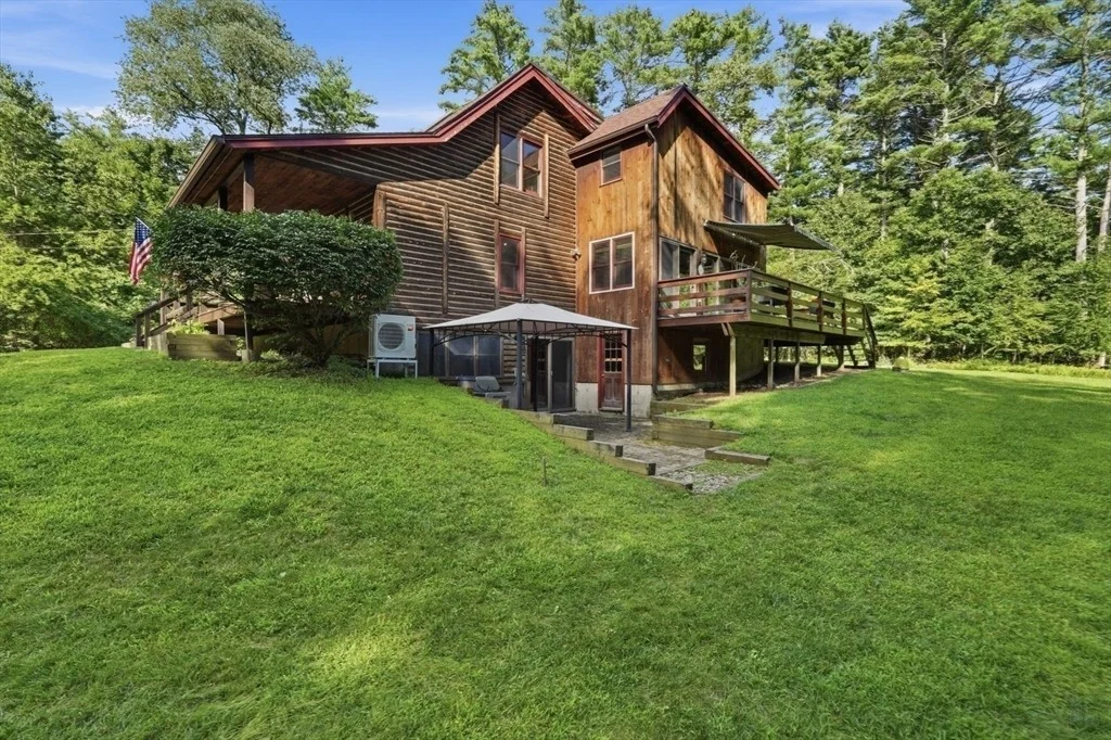 Photo of 100 Pine St