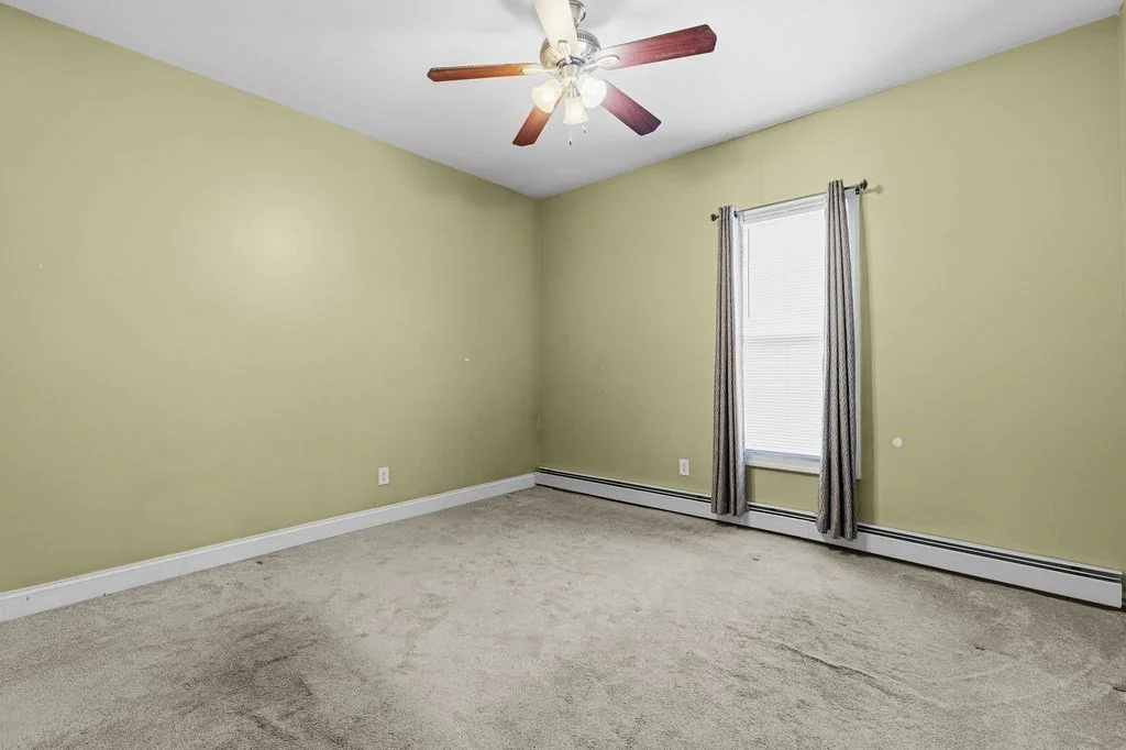 Photo of 998 Middle