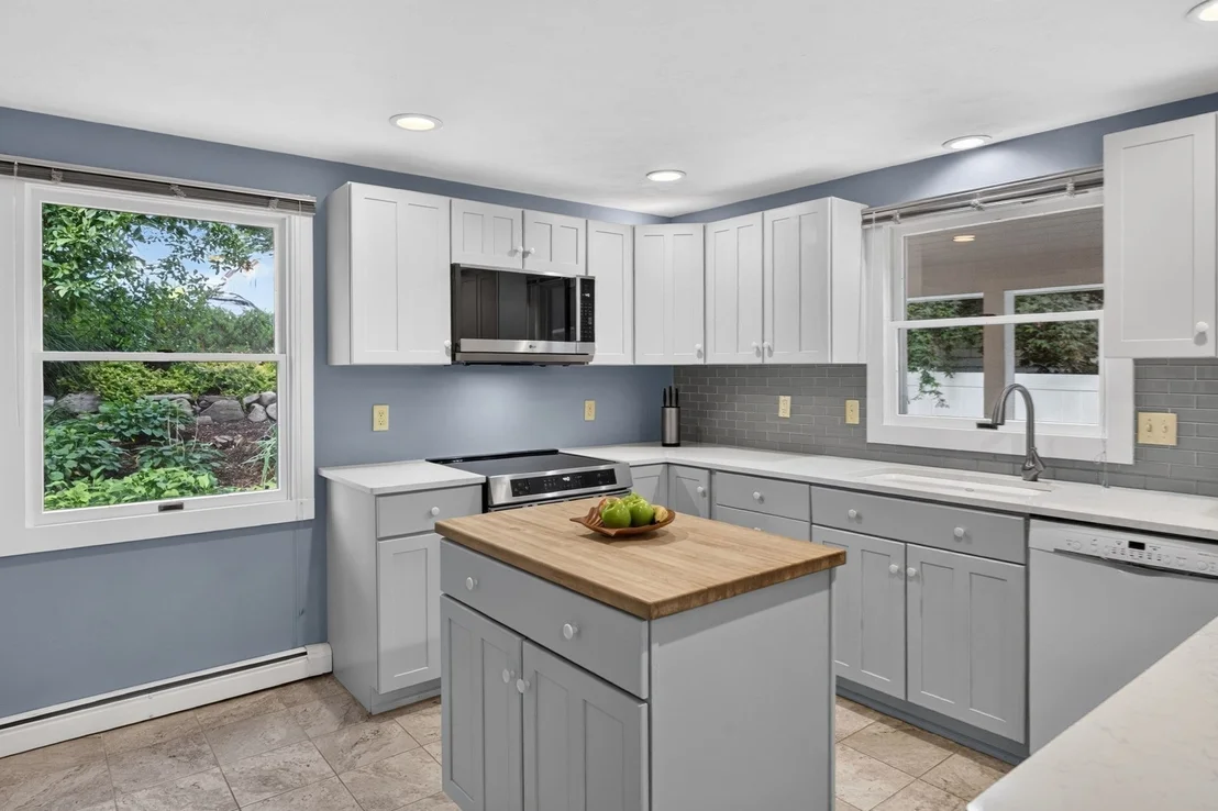 Photo of 34 Dexter Ave