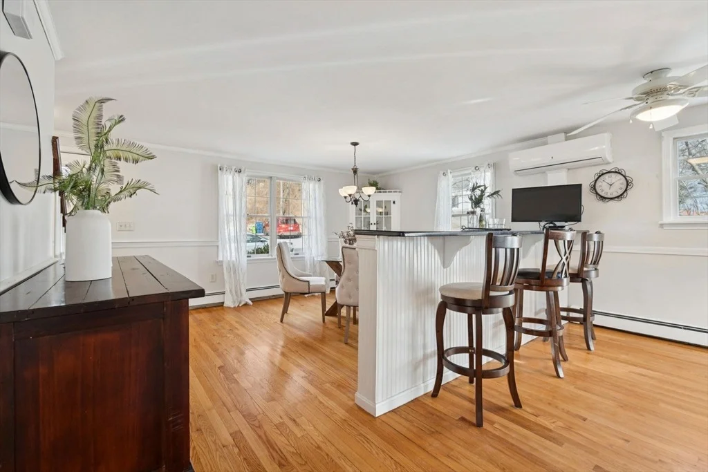 Photo of 27 Temple St
