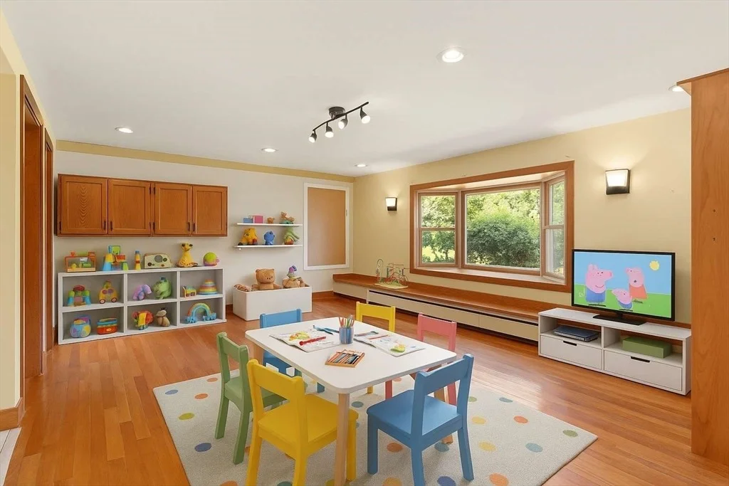 Photo of 241 Red Acre Rd