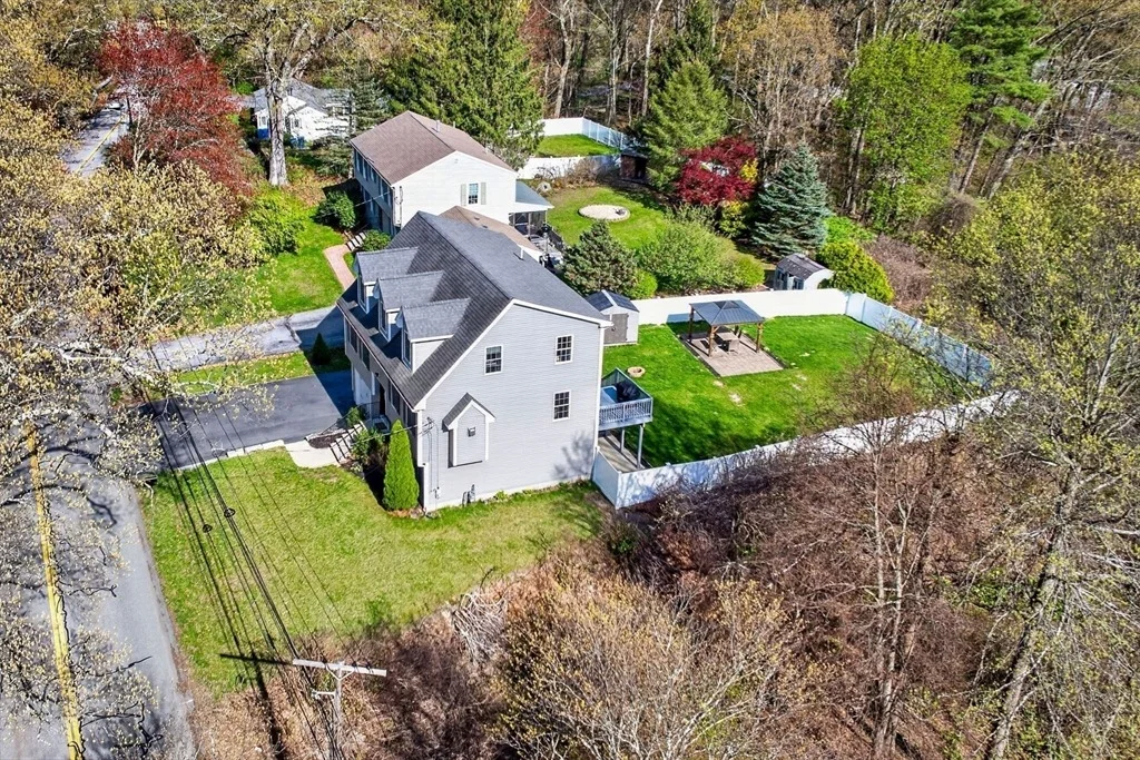 Photo of 219 River Rd