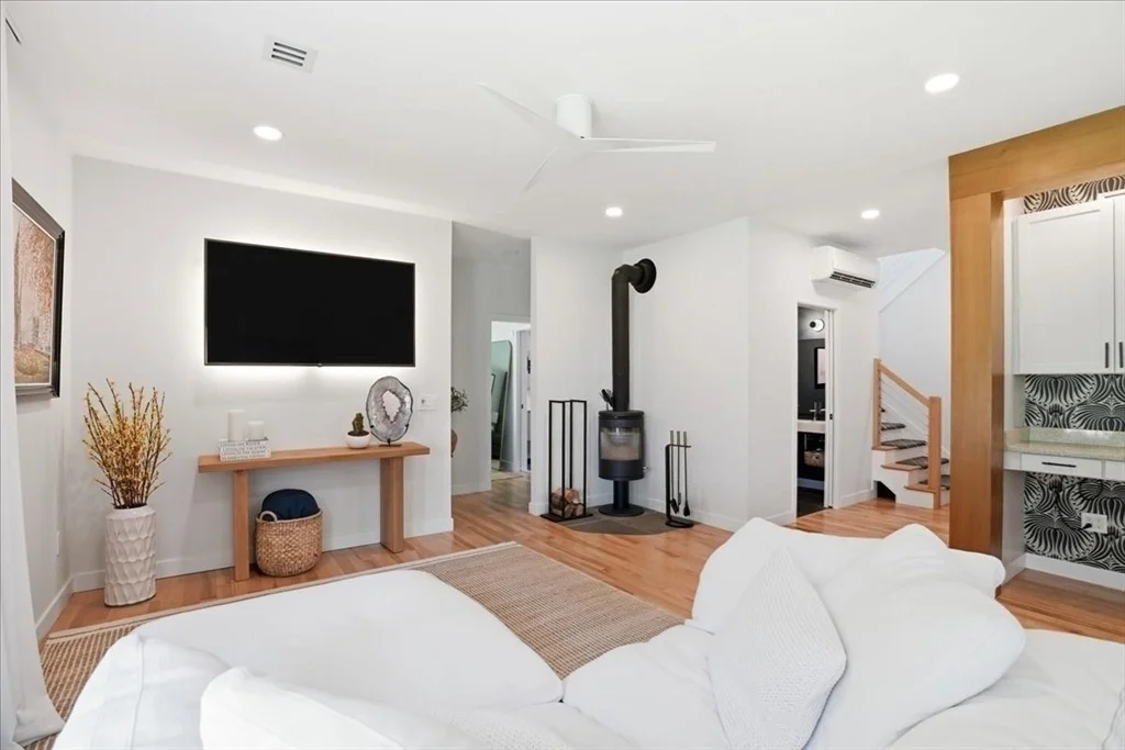 Photo of 108 Kilby St