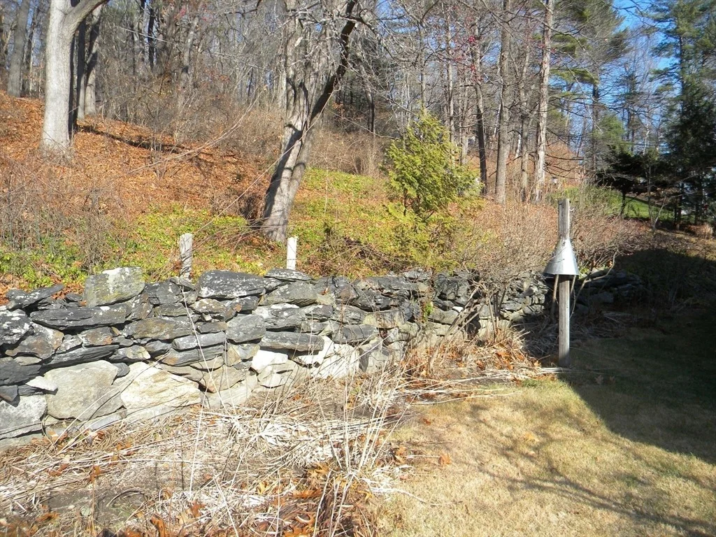 Photo of 21 Lovers Ln