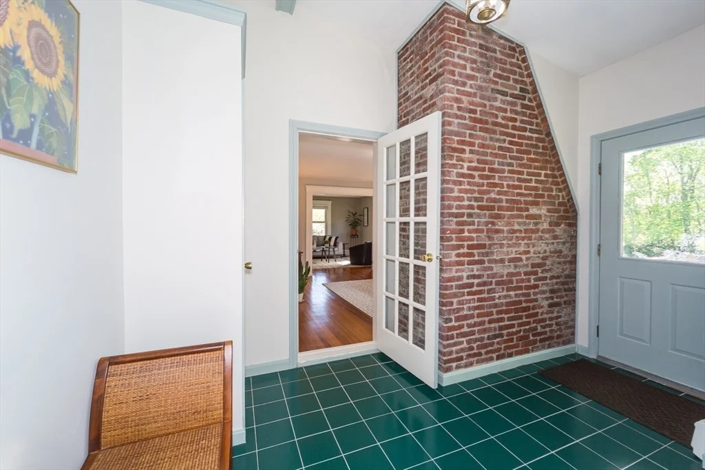 Photo of 9 Overhill Rd.
