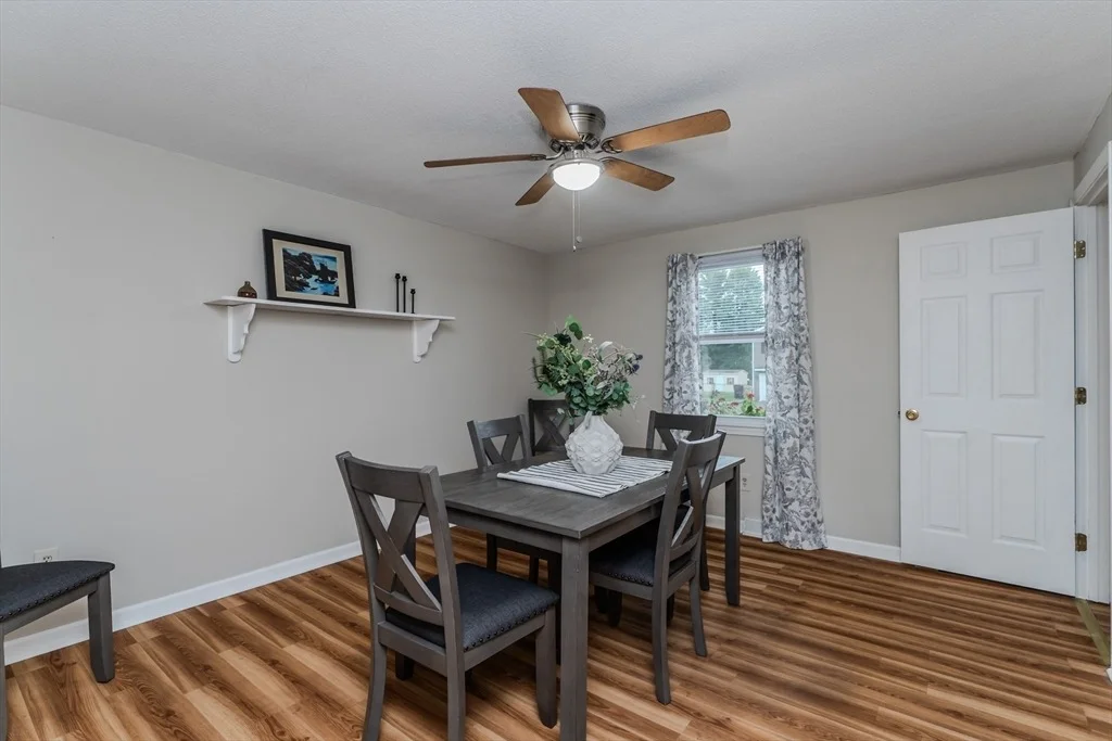 Photo of 43 Elaine Dr
