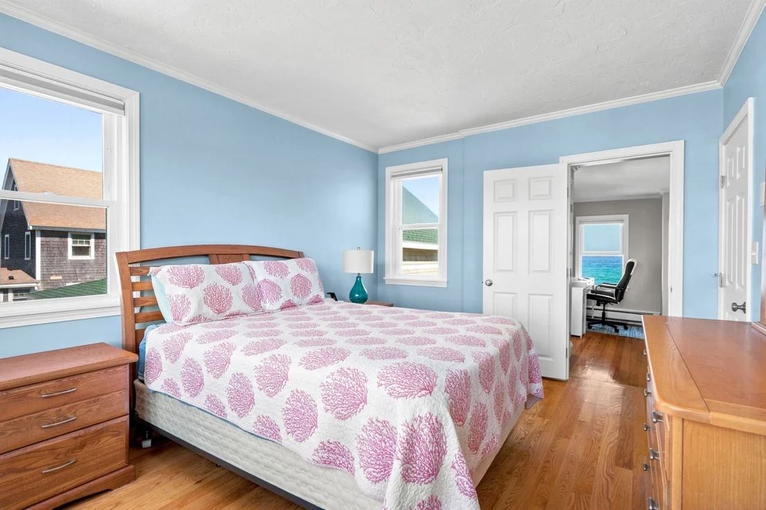 Photo of 331 Beach Ave