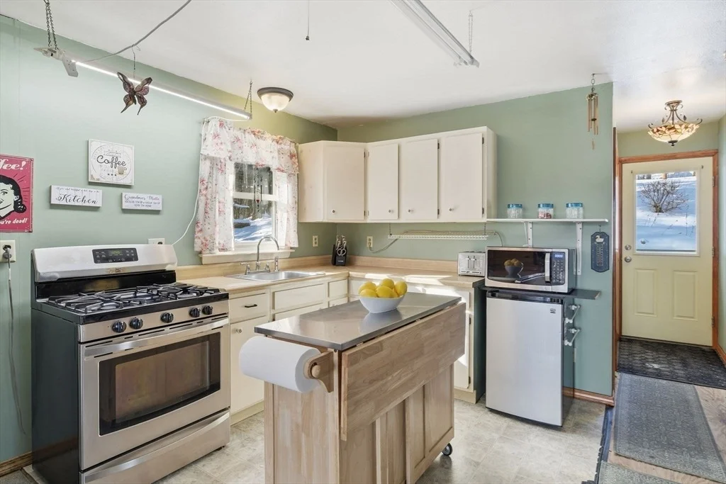 Photo of 200 Fox Den Rd