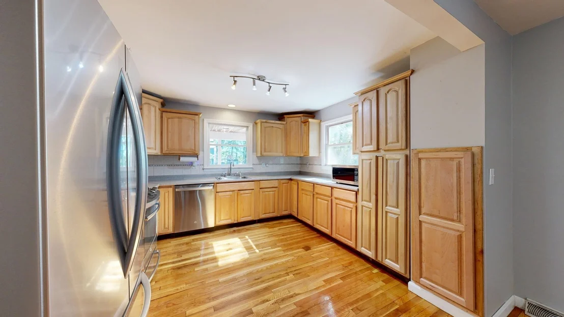Photo of 19 Fieldcrest Ter