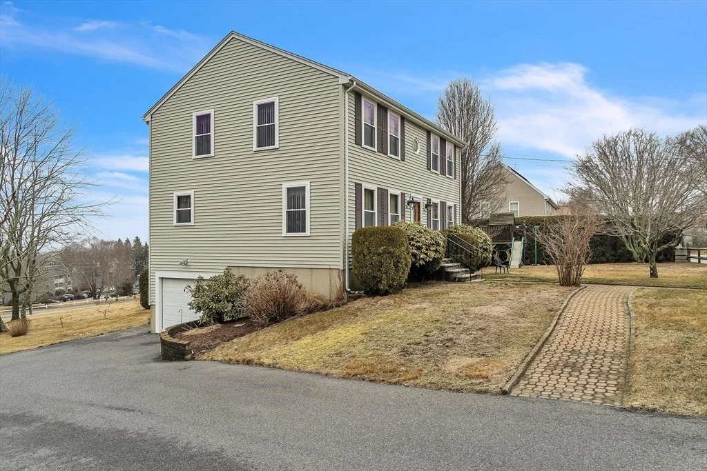 Photo of 5248 North Main St