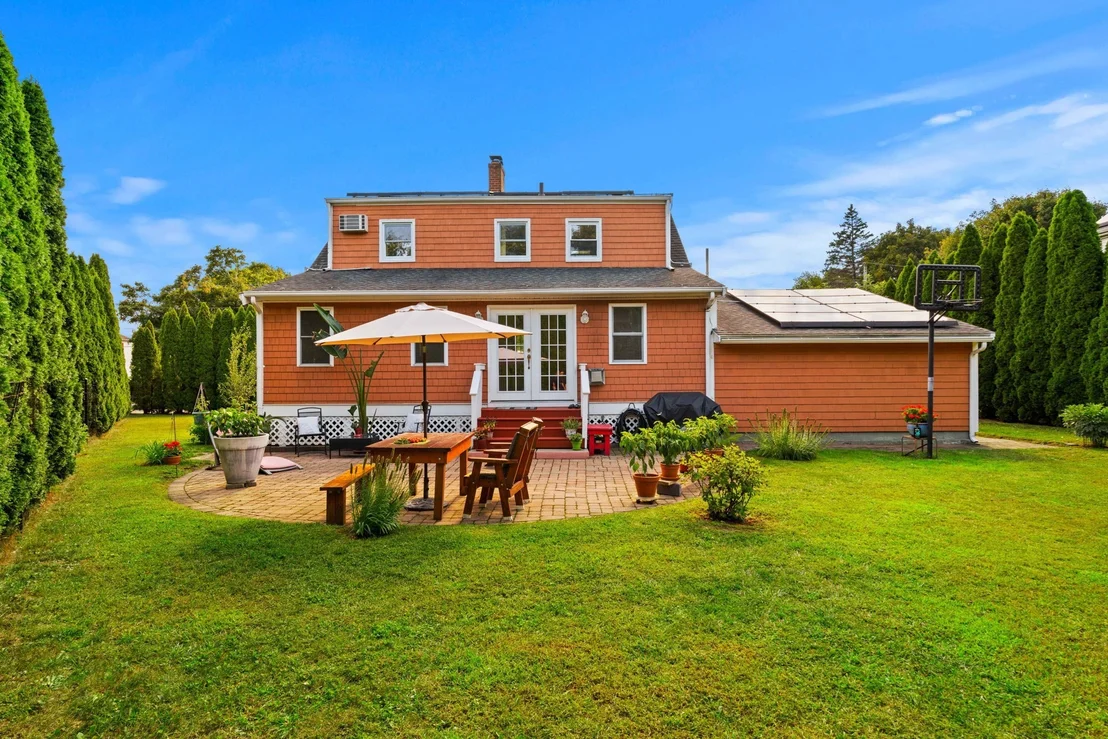 Photo of 52 Thornton Ave