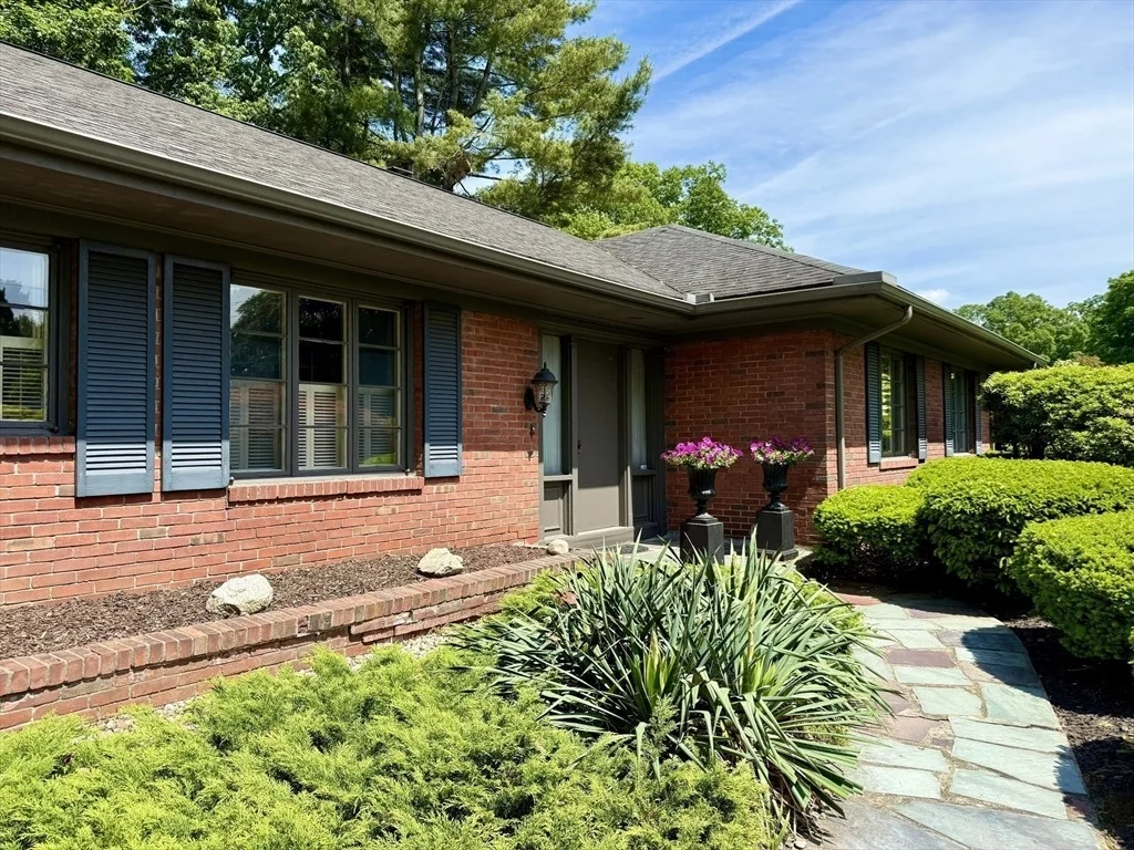Photo of 104 Wheel Meadow Dr