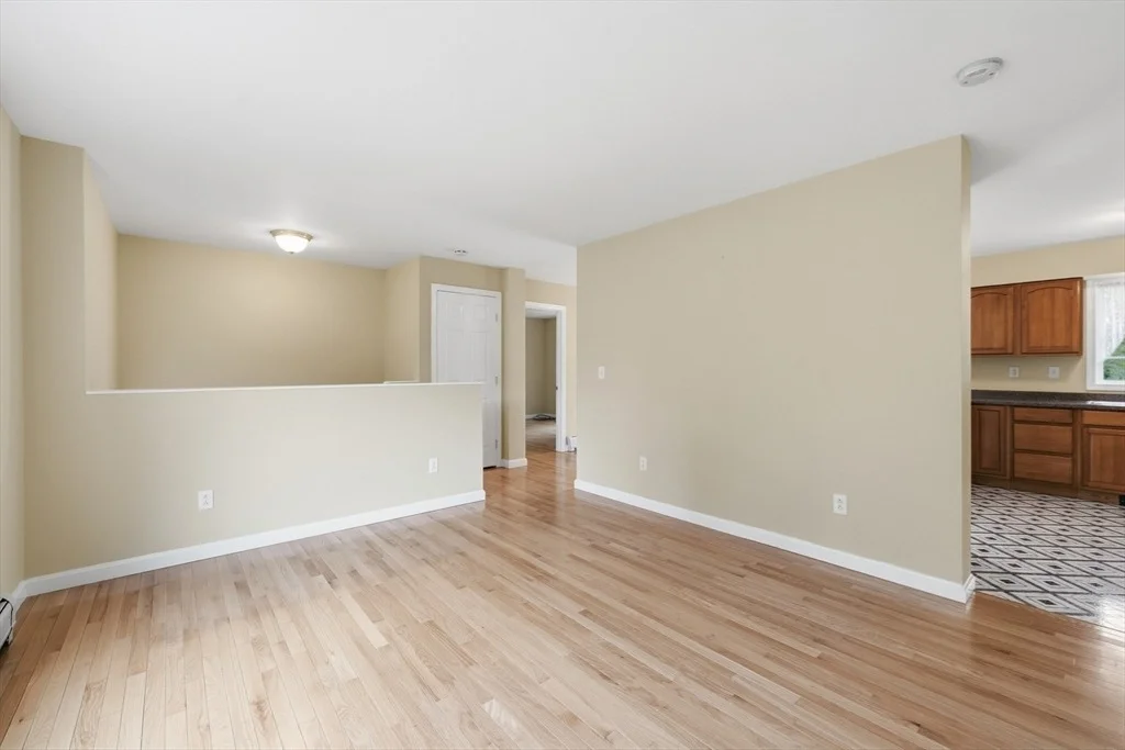 Photo of 6 White Birch Dr