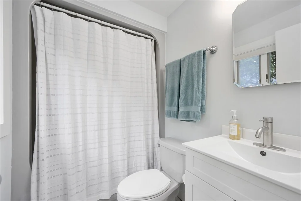Photo of 80 4th St