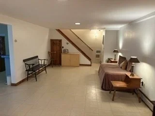 Photo of 107 Continental Dr