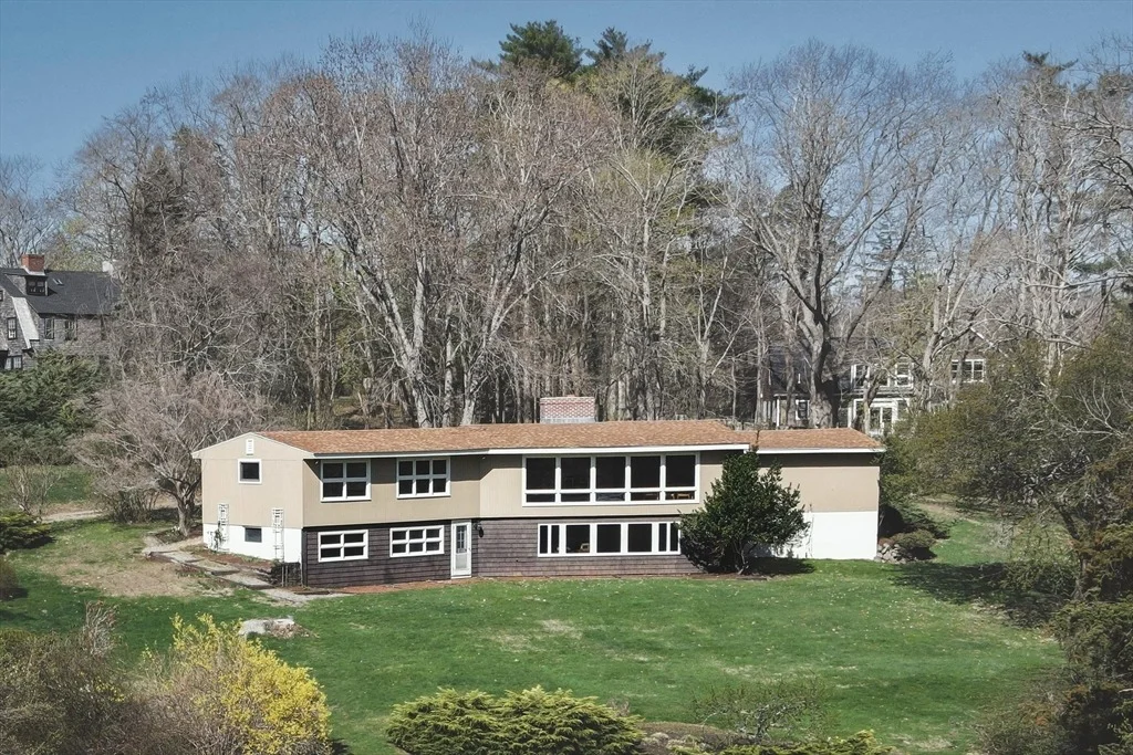 Photo of 235 Argilla Rd