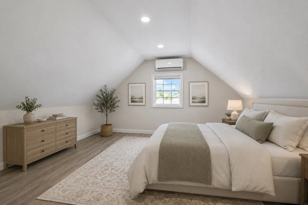 Photo of 5 Squire Ln