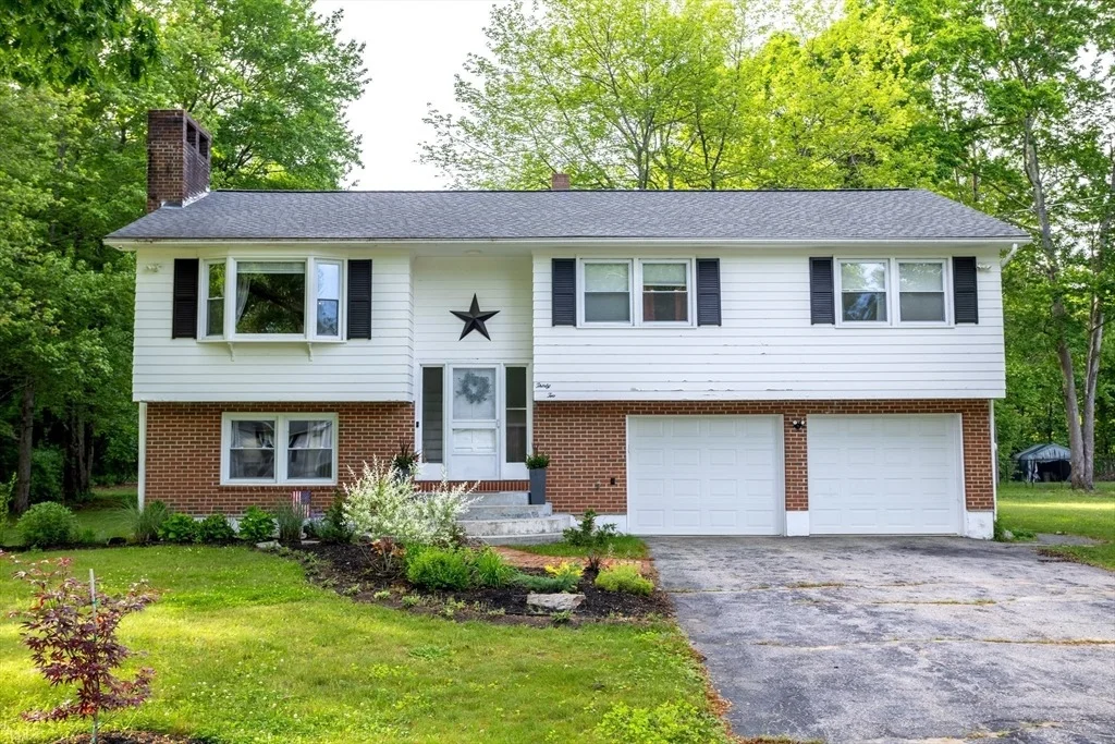 Photo of 32 Alvirne Dr