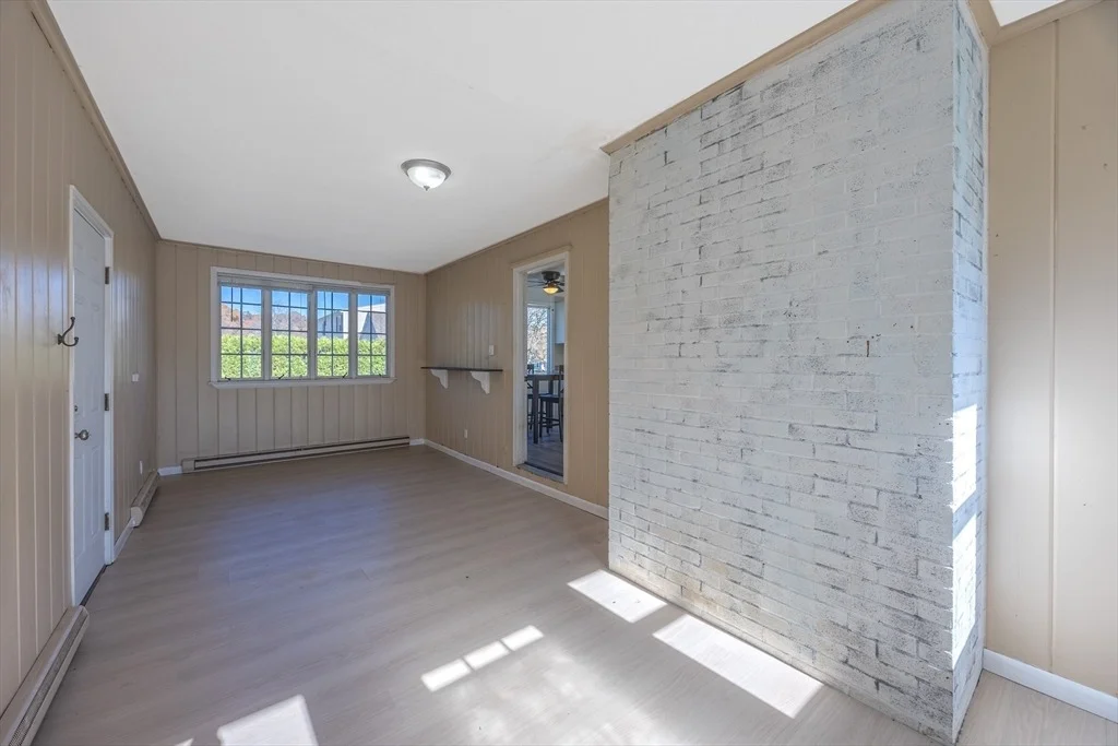 Photo of 8 Ridgeview Drive