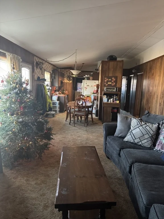 Photo of 70 Dupuis Rd