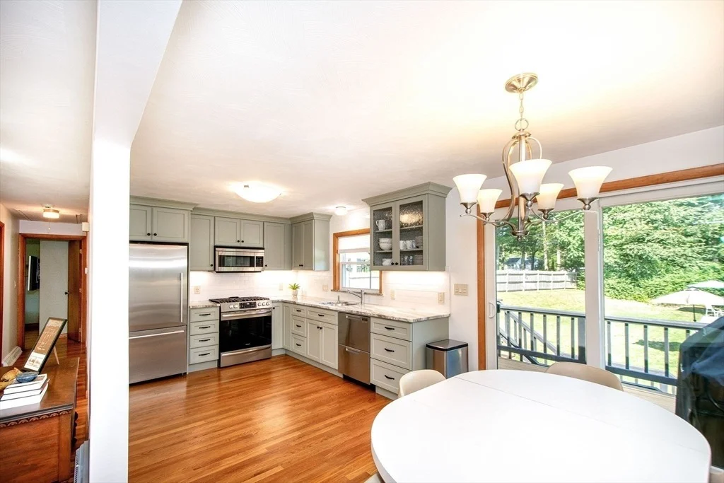 Photo of 18 Howland Cir
