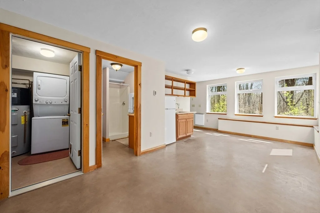 Photo of 999 Sheldon Road