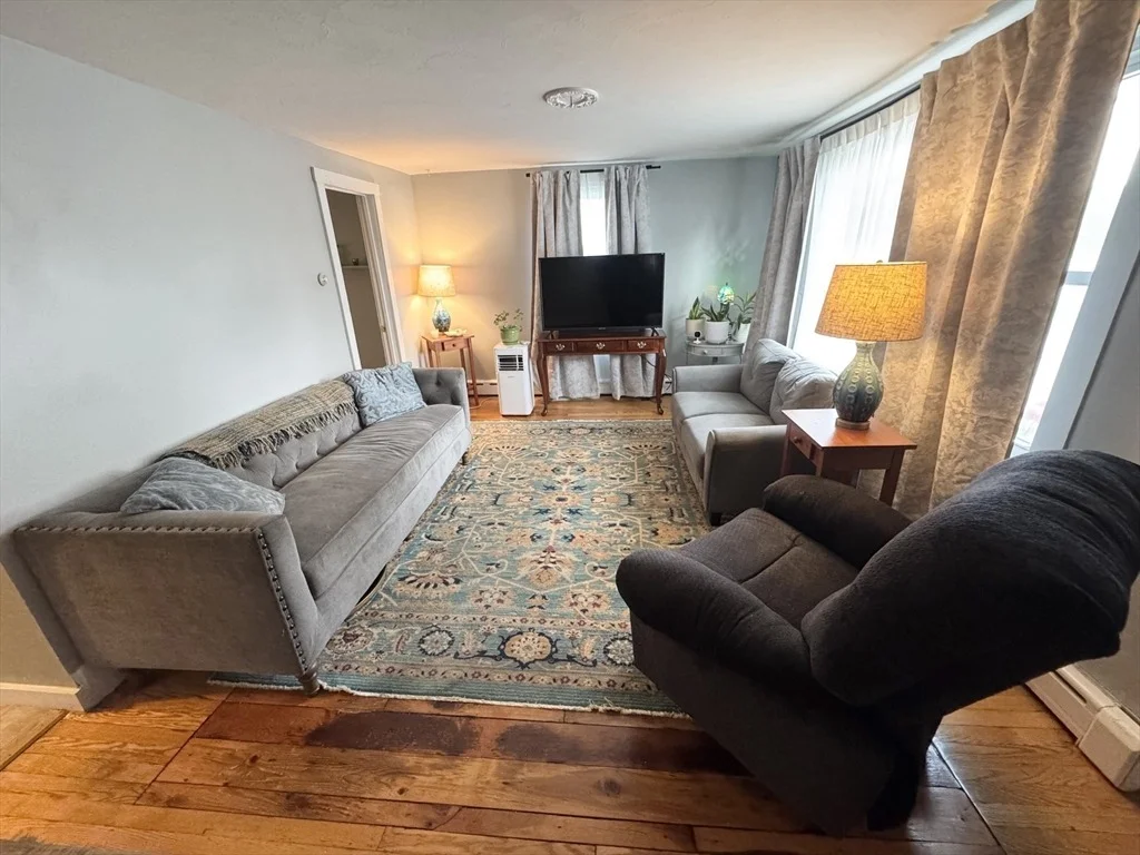 Photo of 349 Parker St