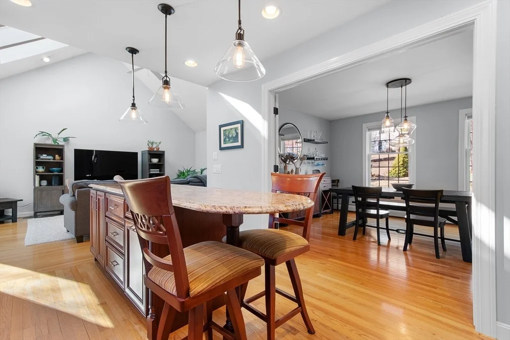 Photo of 25 Woodside Cir