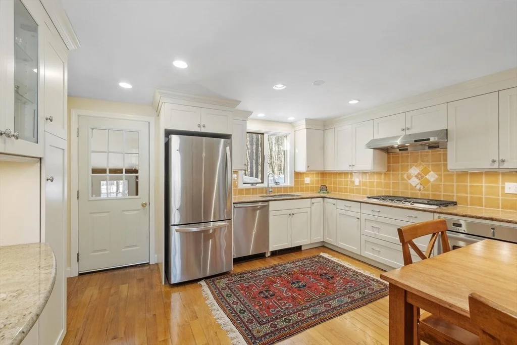 Photo of 265 College Rd