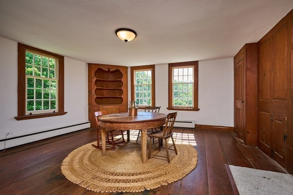 Photo of 40 Whately Glen Road