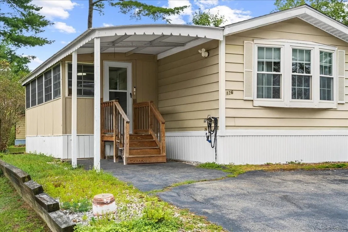 Photo of 126 Pine Ave