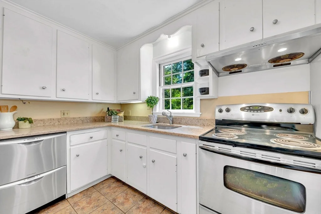 Photo of 43 Plain Rd