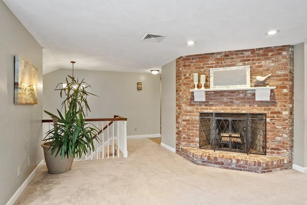 Photo of 10 Merrymount Dr
