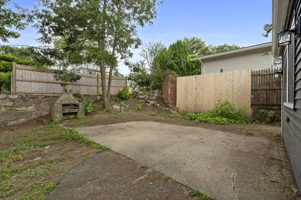 Photo of 48 Lansing Rd