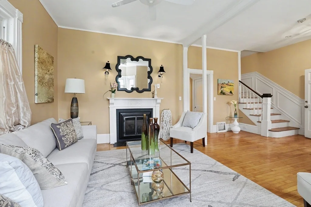 Photo of 83 Beacon