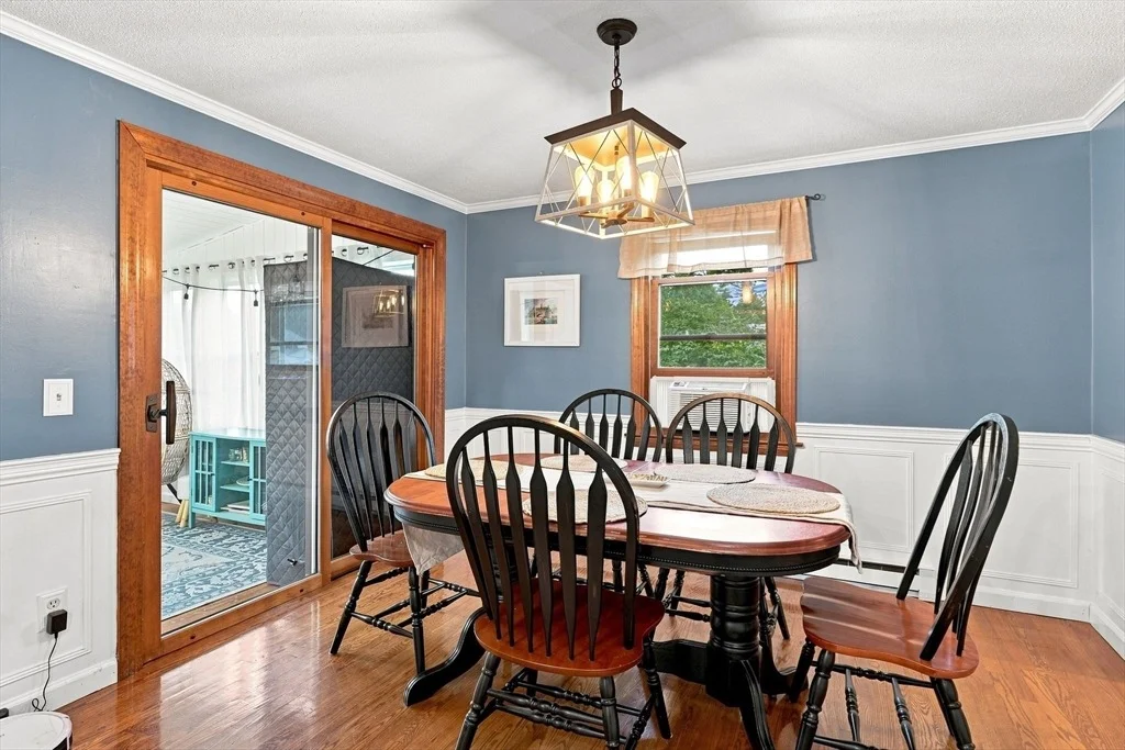 Photo of 367 Steiger Dr