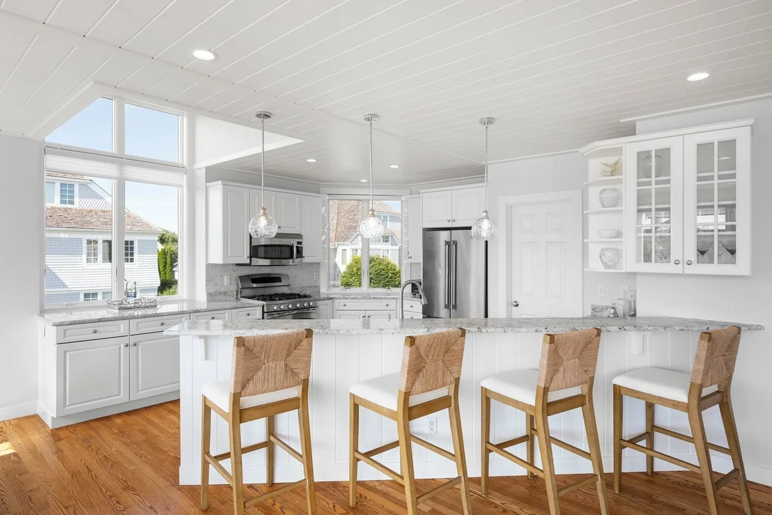 Photo of 122 Shore Drive West