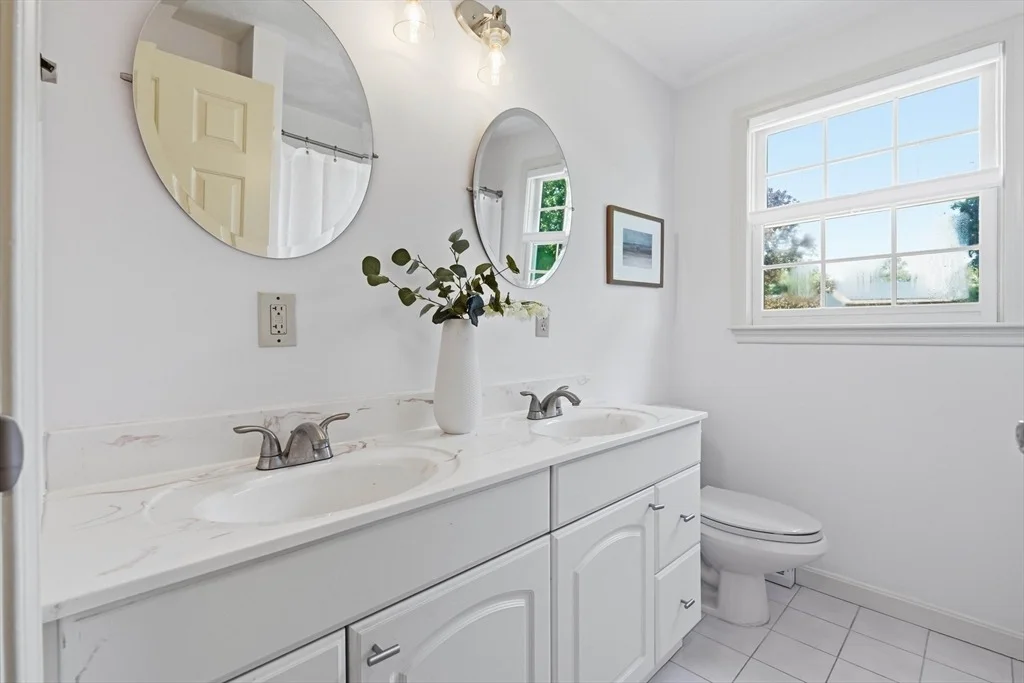 Photo of 267 Beacon
