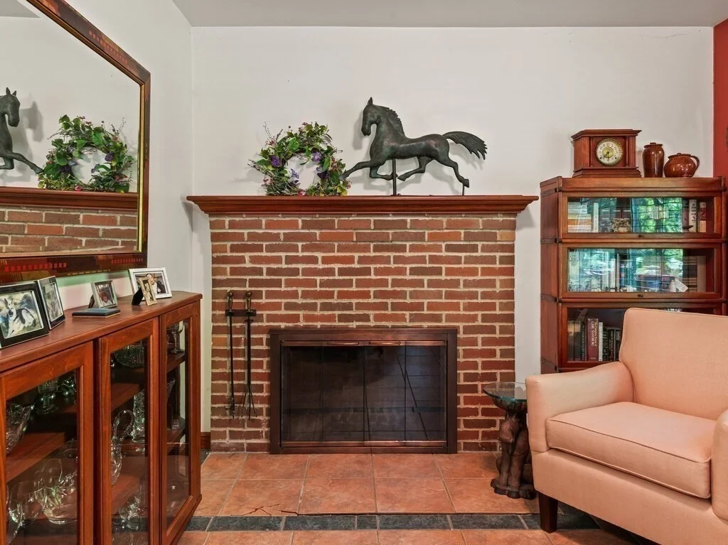 Photo of 189 Maple Avenue