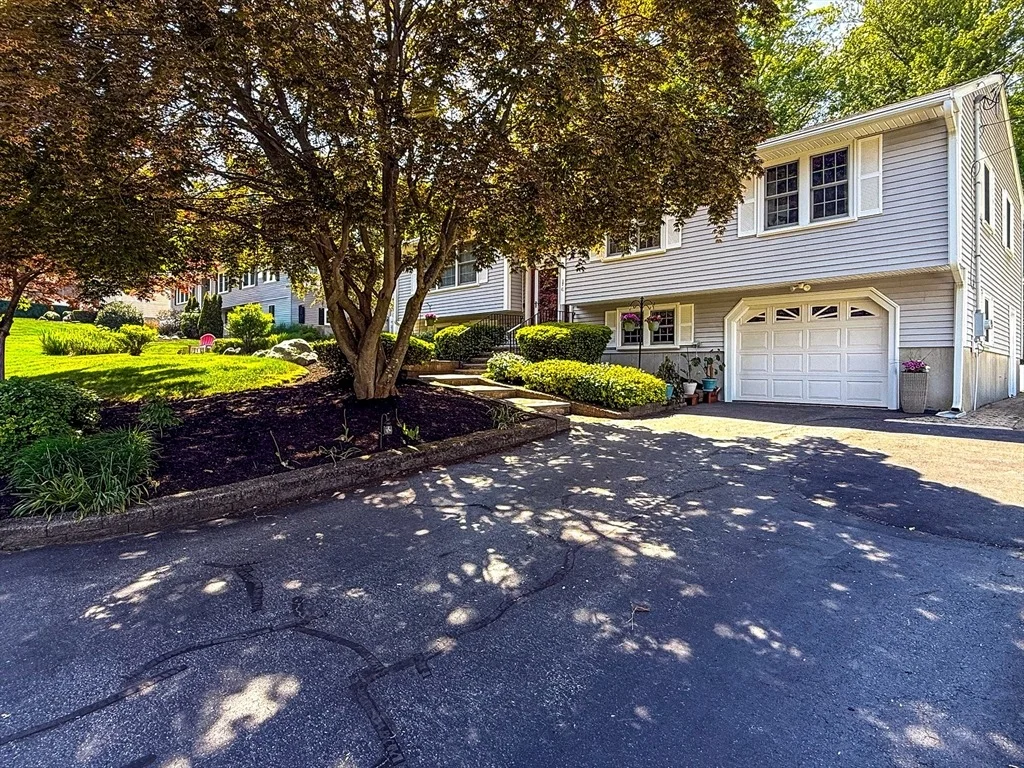 Photo of 17 Robin Rd