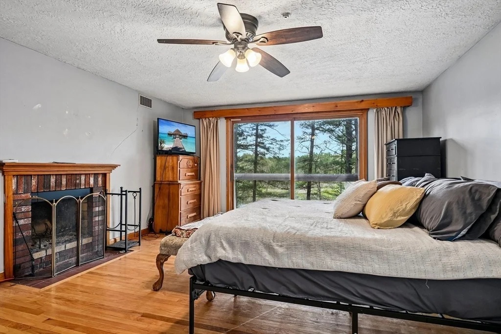 Photo of 157 Robinson Rd