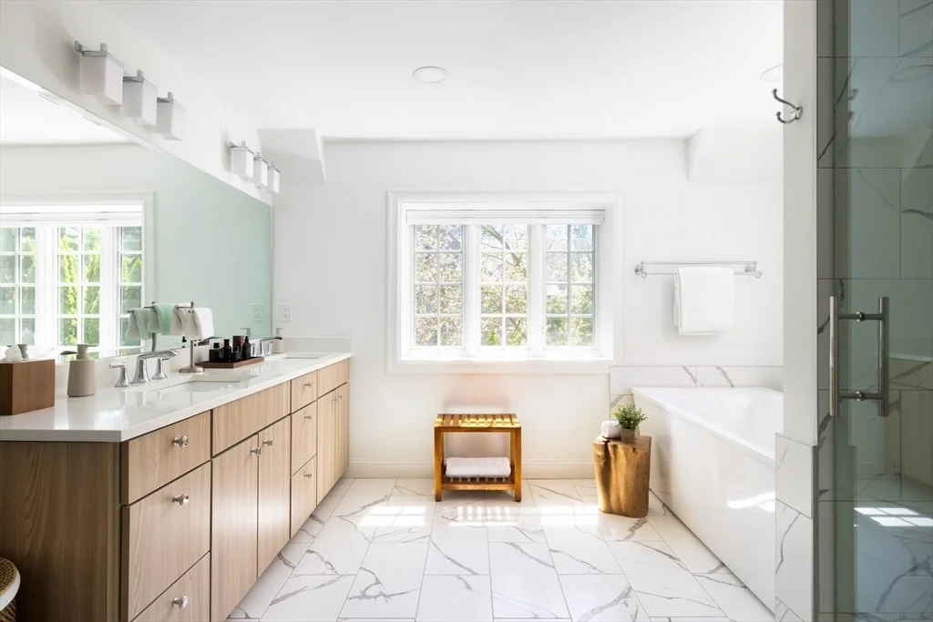 Photo of 124 Chestnut Hill Rd
