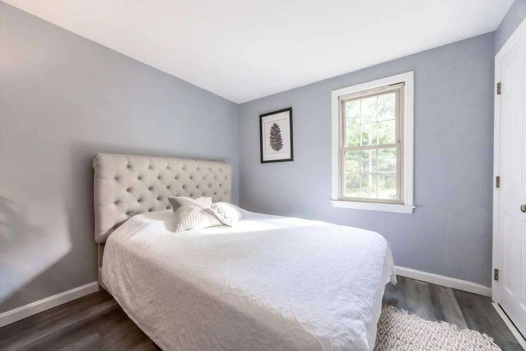Photo of 23 Lexington Ln