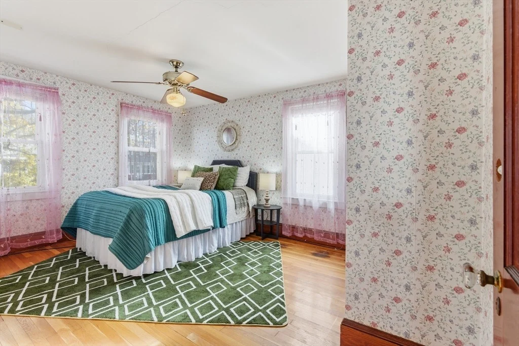Photo of 284 Beacon St