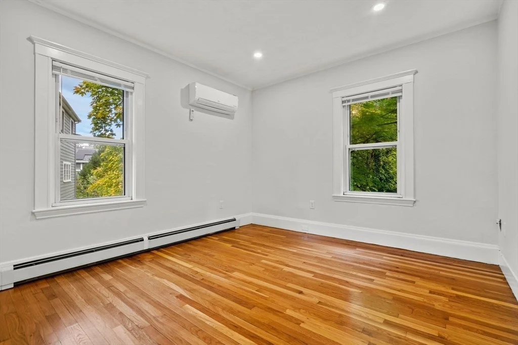 Photo of 24 Vaille Ave