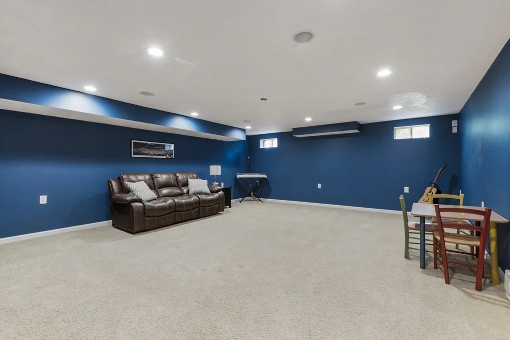Photo of 11 Southwoods Cir