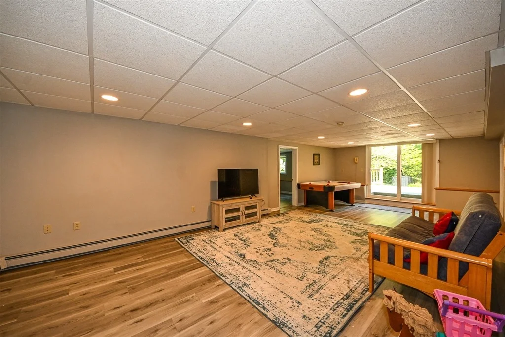 Photo of 311 Pine St (Stonewood Lane)