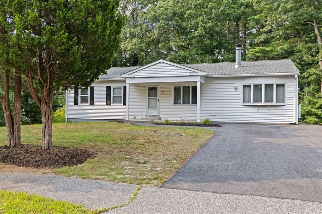 Photo of 244 Flaggler Dr