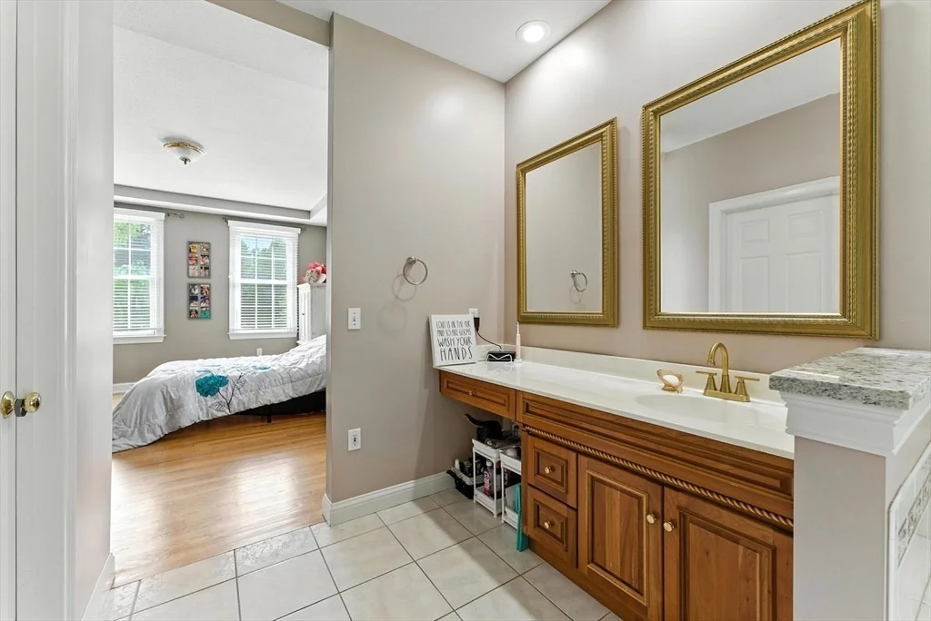 Photo of 30 Radisson Ln